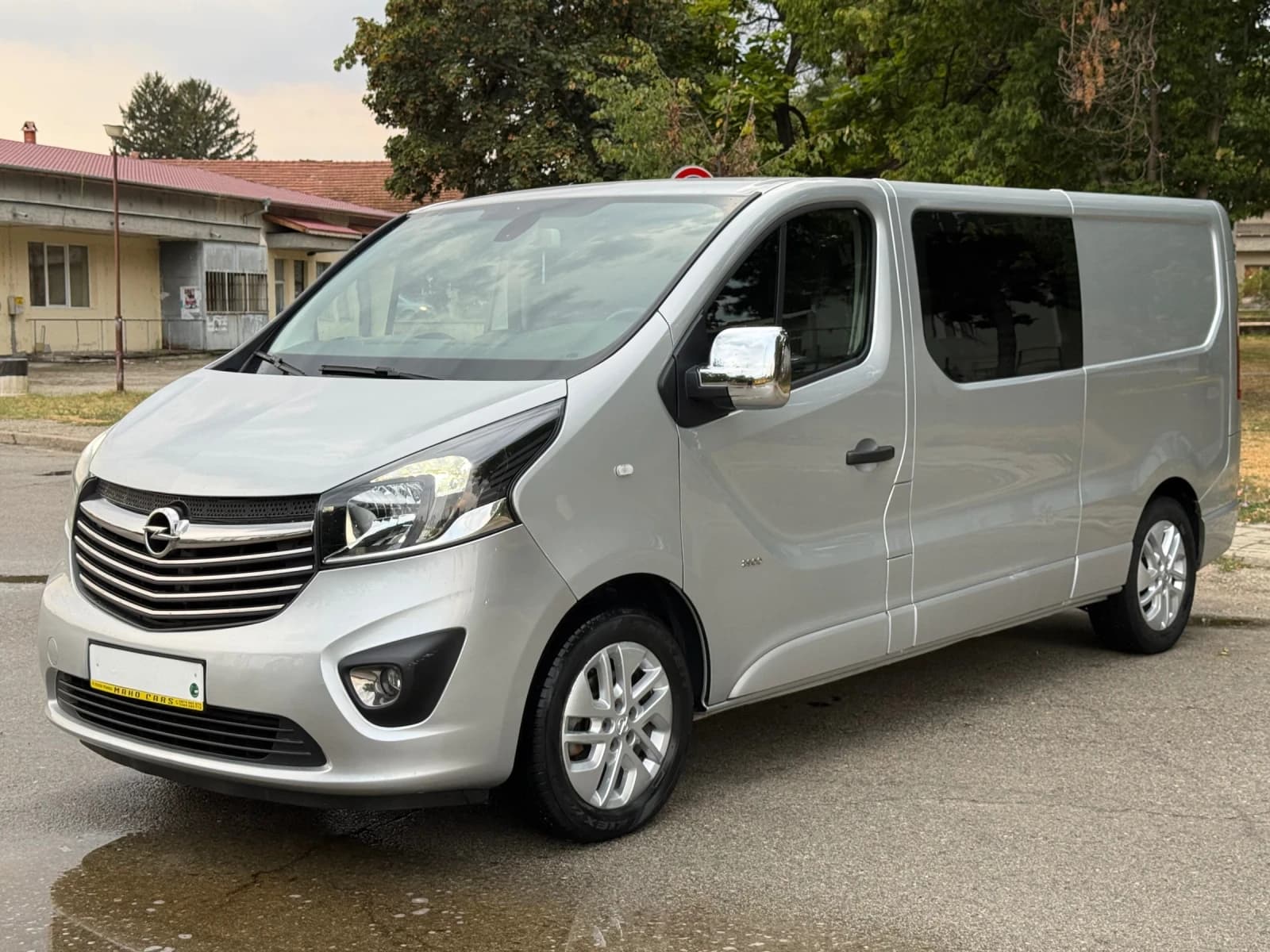Opel Vivaro 1.6CDTI L2H1, 2016 г. — снимка